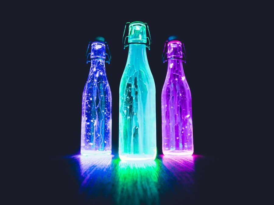 Oświetlenie LED w foriem neonów – ciekawy projekt na dekorację uroczystości