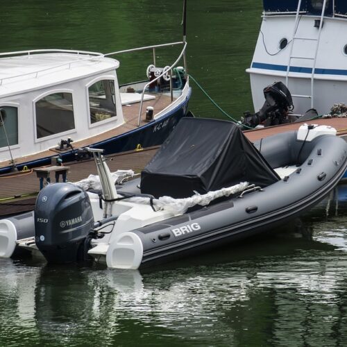 Silniki jachtowe – w jaki sposób zadbać o ich serwis