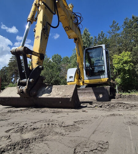 Jakie kryteria trzeba spełnić przy szkoleniu na koparki